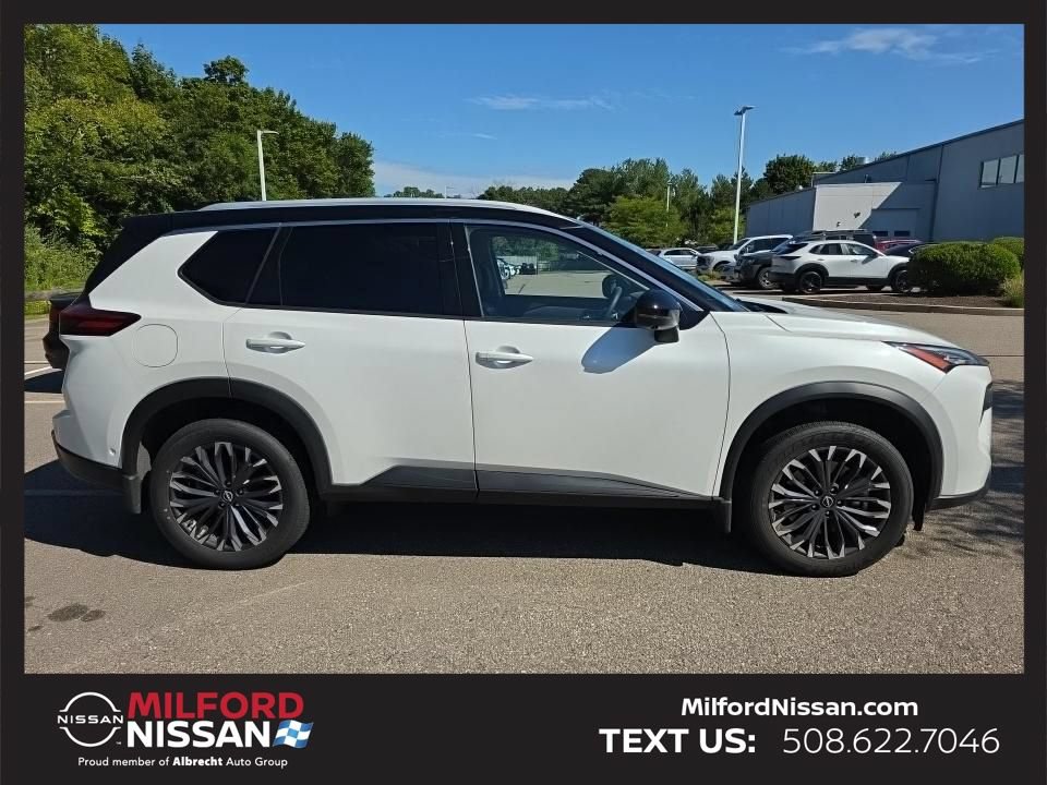 Used 2025 Nissan Rogue SL w/ Tech Package AWD/4WD image 8