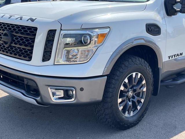 Used 2017 Nissan Titan PRO-4X AWD/4WD image 10