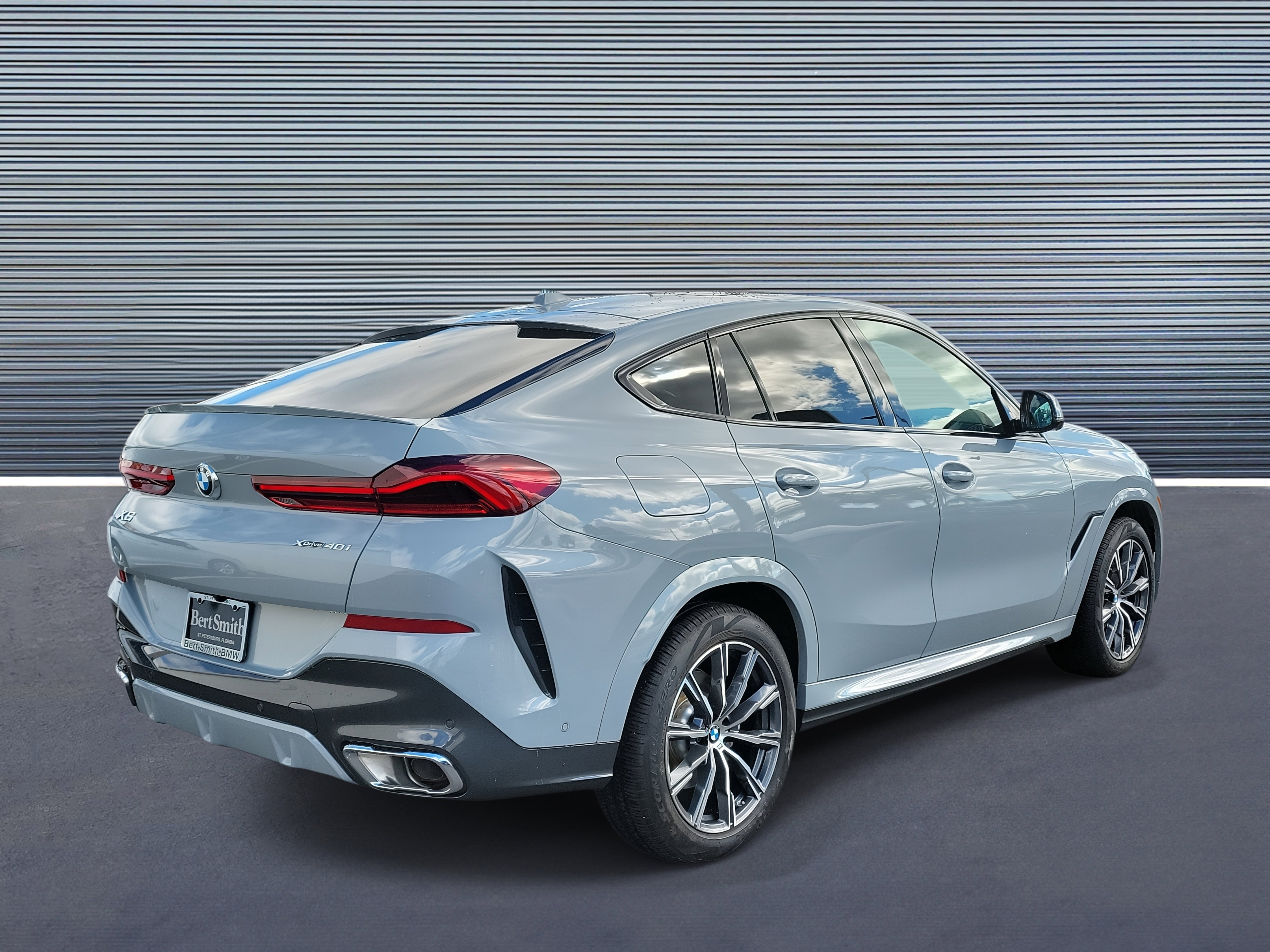 Used 2026 BMW X6 xDrive40i image 3