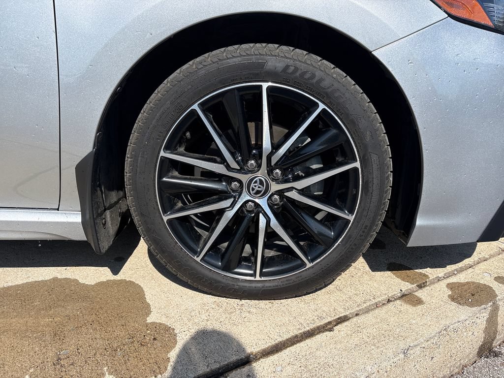 Used 2024 Toyota Camry SE AWD/4WD image 13