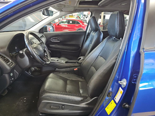 Used 2020 Honda HR-V Touring image 3