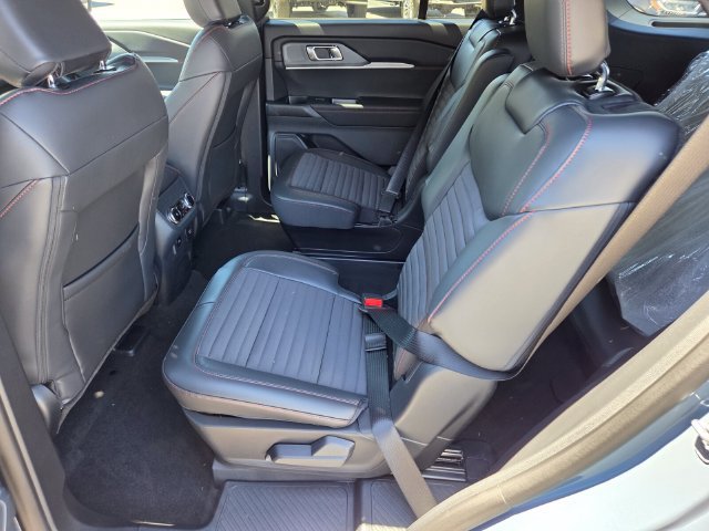 New 2026 Ford Explorer ST-Line w/ ST-Line Street Pack RWD image 7