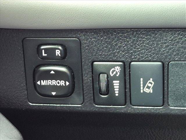 Used 2017 Toyota RAV4 XLE w/ Protection Package AWD/4WD image 14