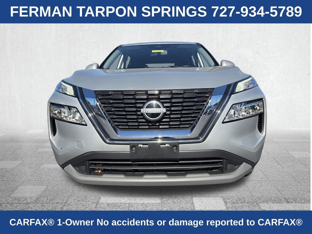 Used 2023 Nissan Rogue SV image 2