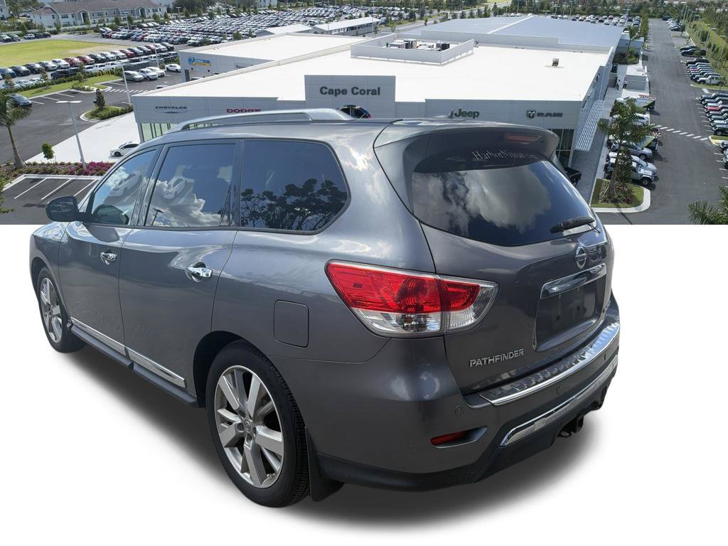Used 2016 Nissan Pathfinder Platinum w/ Cargo Package FWD image 4