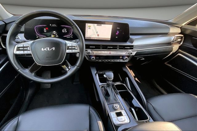 Used 2025 Kia Telluride LX FWD image 9