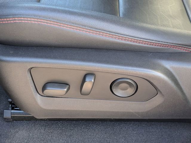 Used 2023 Chevrolet Colorado Z71 w/ Z71 Convenience Package 2 image 16