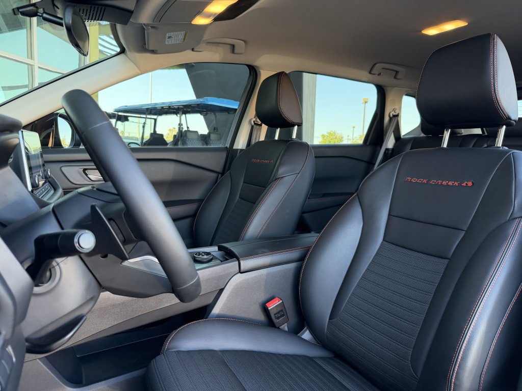 Used 2025 Nissan Rogue SV image 34