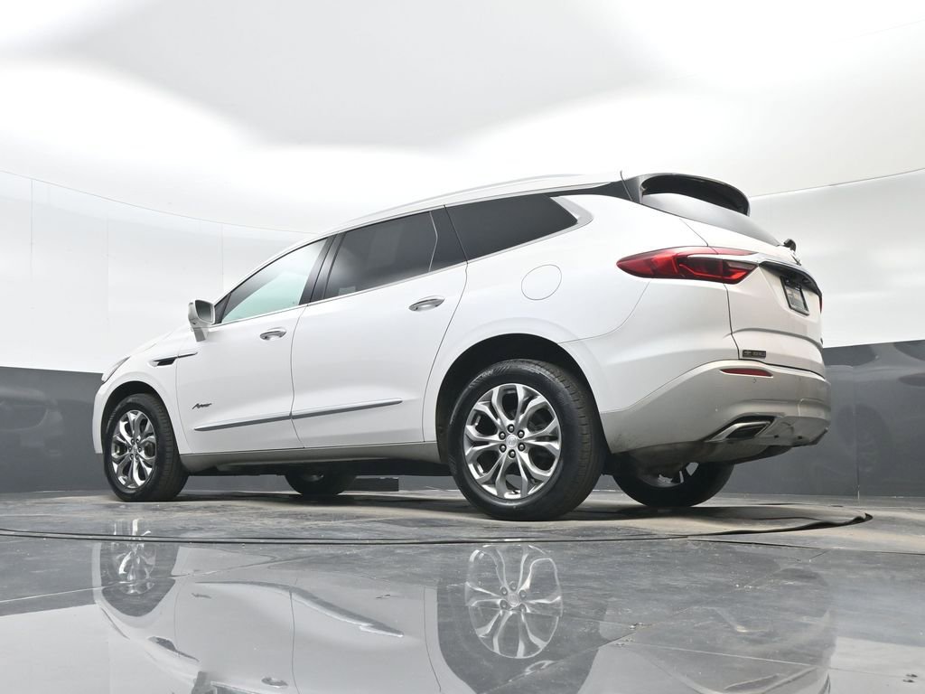 Used 2019 Buick Enclave Avenir w/ Avenir Technology Package AWD/4WD image 28