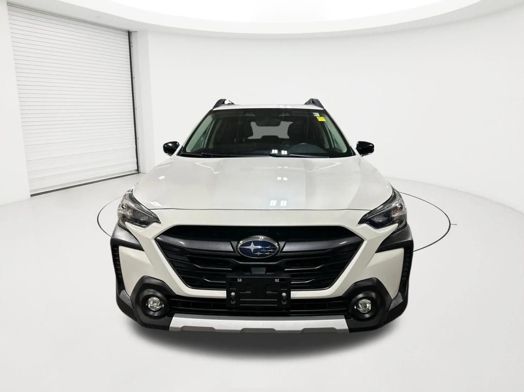 Used 2023 Subaru Outback Limited XT AWD/4WD image 2