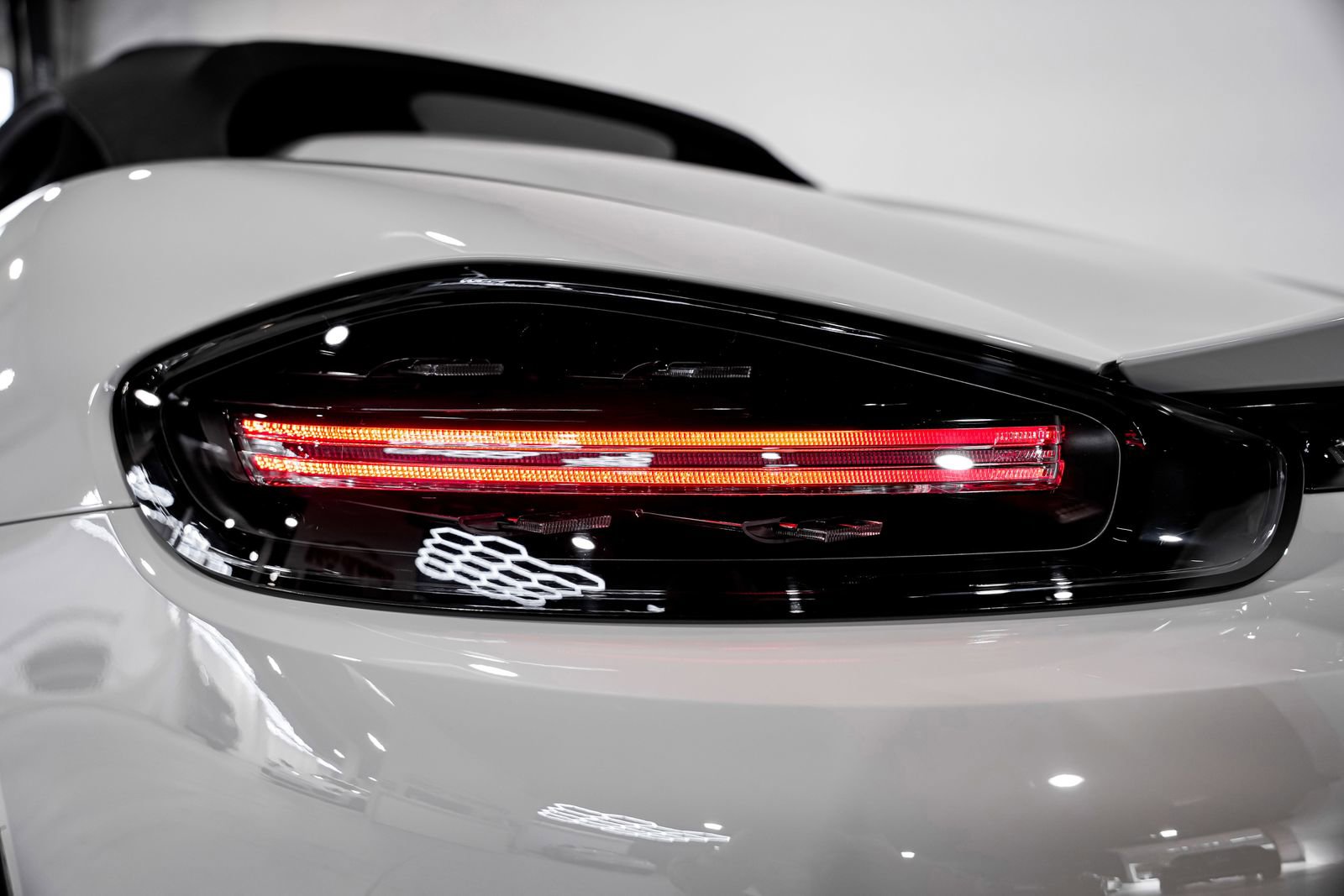 Used 2022 Porsche 718 Boxster Spyder RWD image 32
