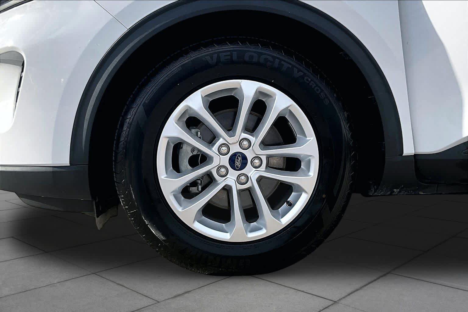 Used 2020 Ford Escape SE FWD image 11