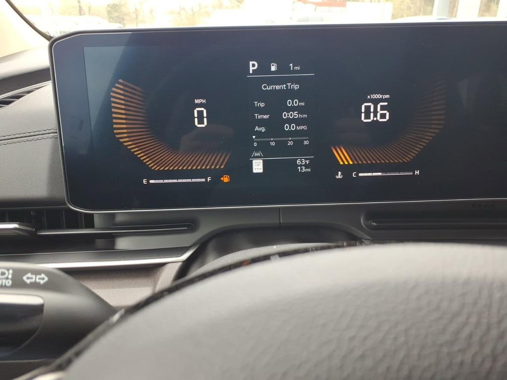 New 2026 Kia Carnival EX image 26