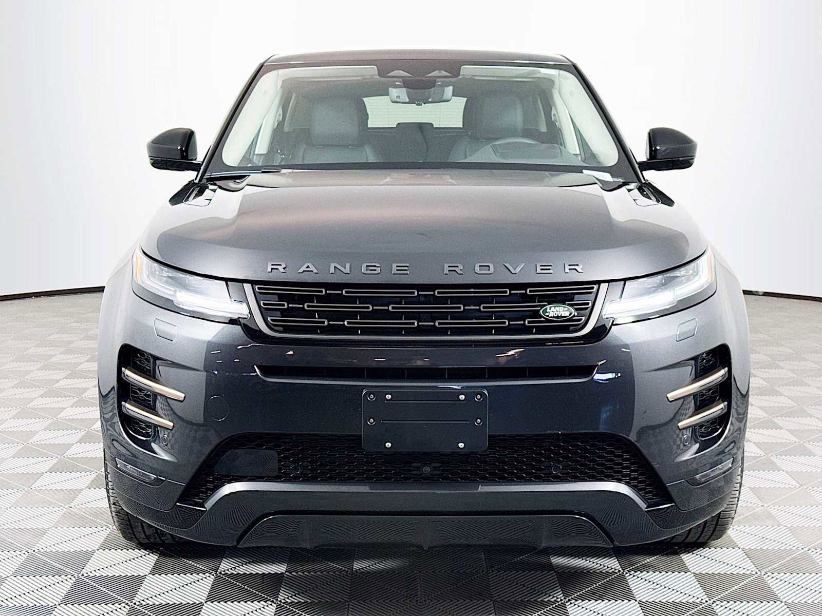 Used 2025 Land Rover Range Rover Evoque Dynamic SE AWD/4WD image 2