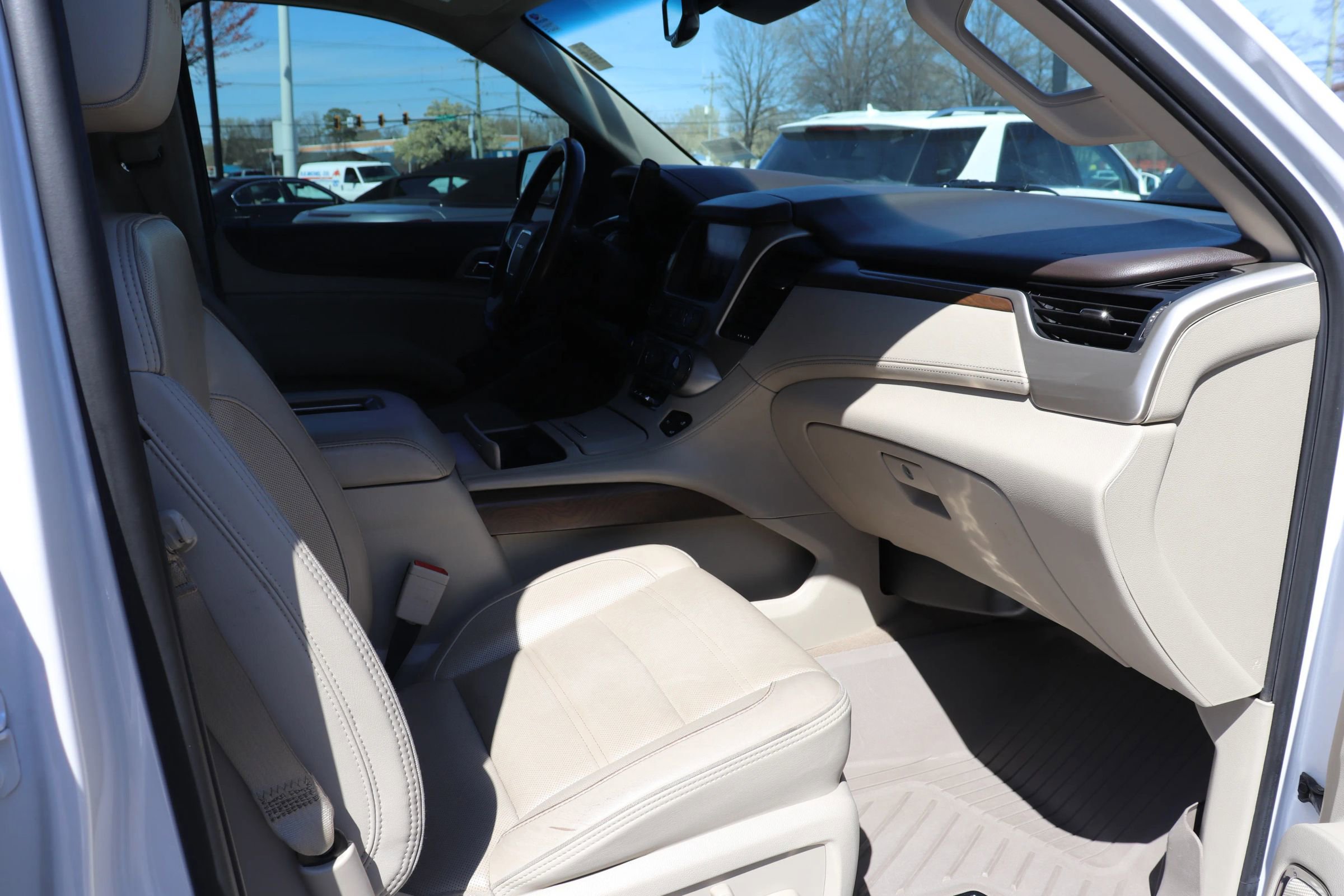 Used 2019 GMC Yukon Denali w/ Denali Ultimate Package image 20