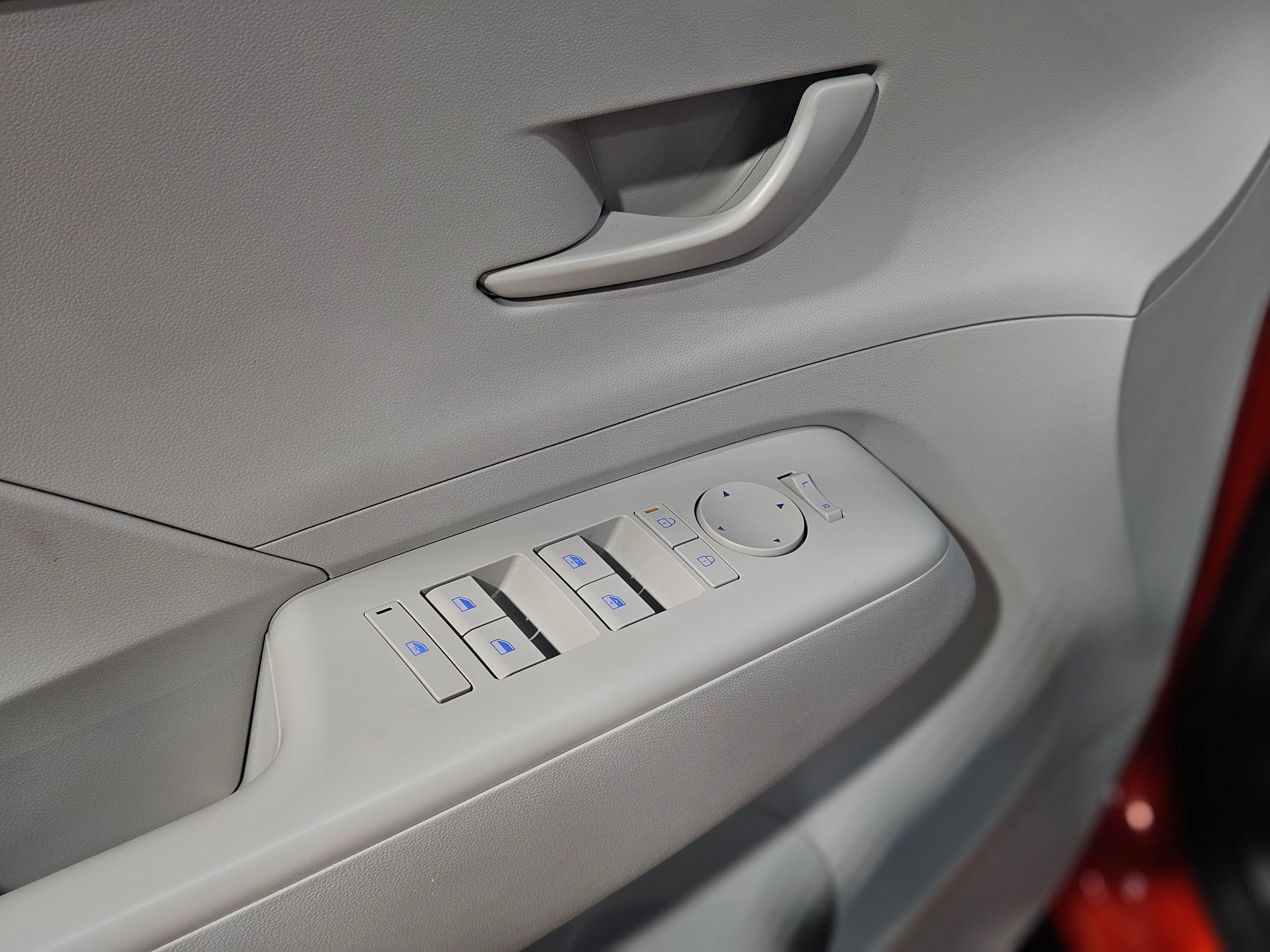 Used 2024 Hyundai Kona SEL w/ Convenience Package image 21