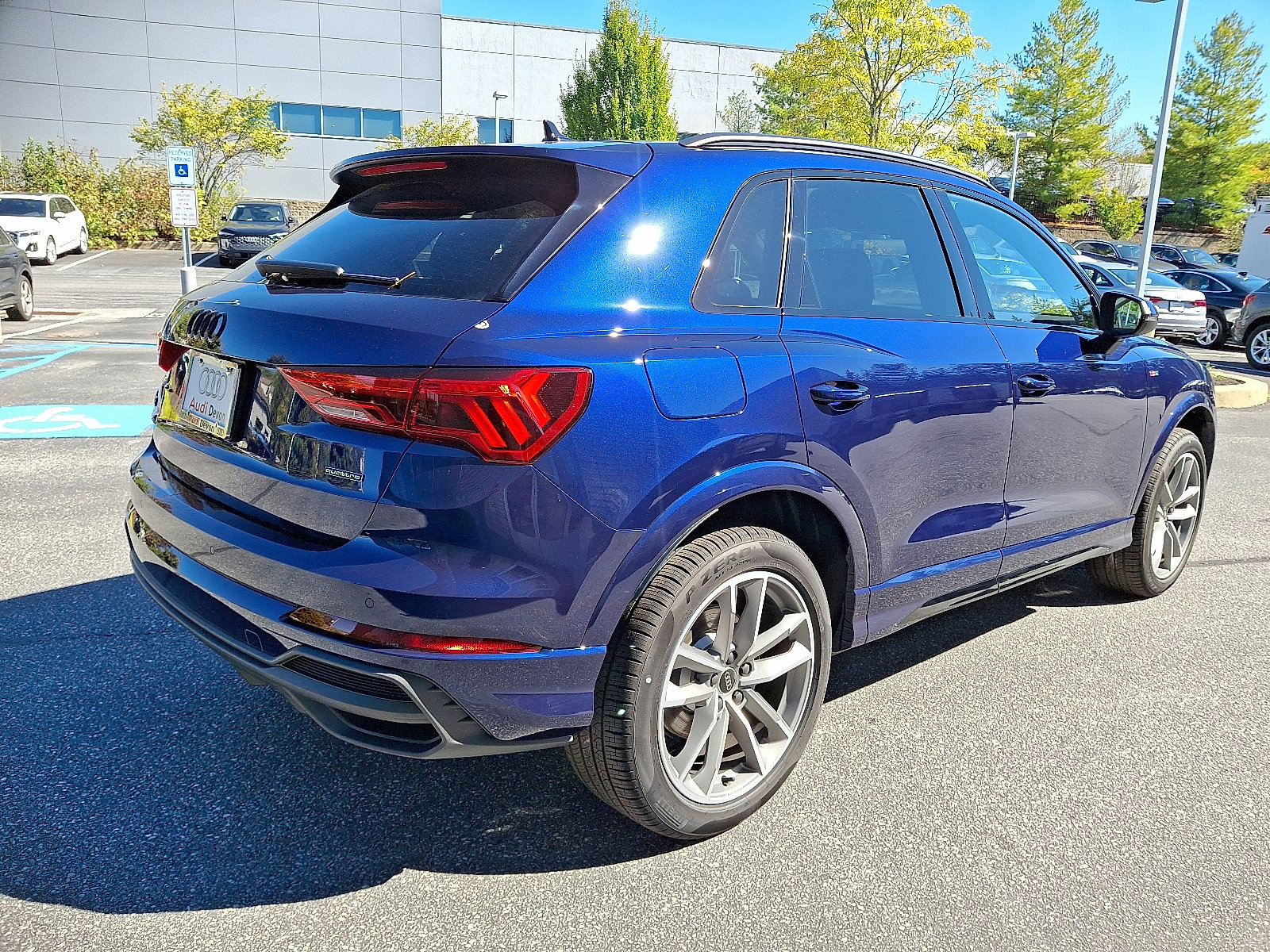 New 2025 Audi Q3 2.0T Premium image 4