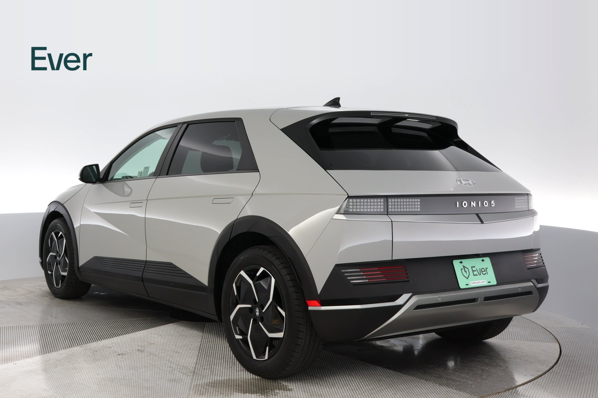 Used 2024 Hyundai Ioniq 5 SEL RWD image 14