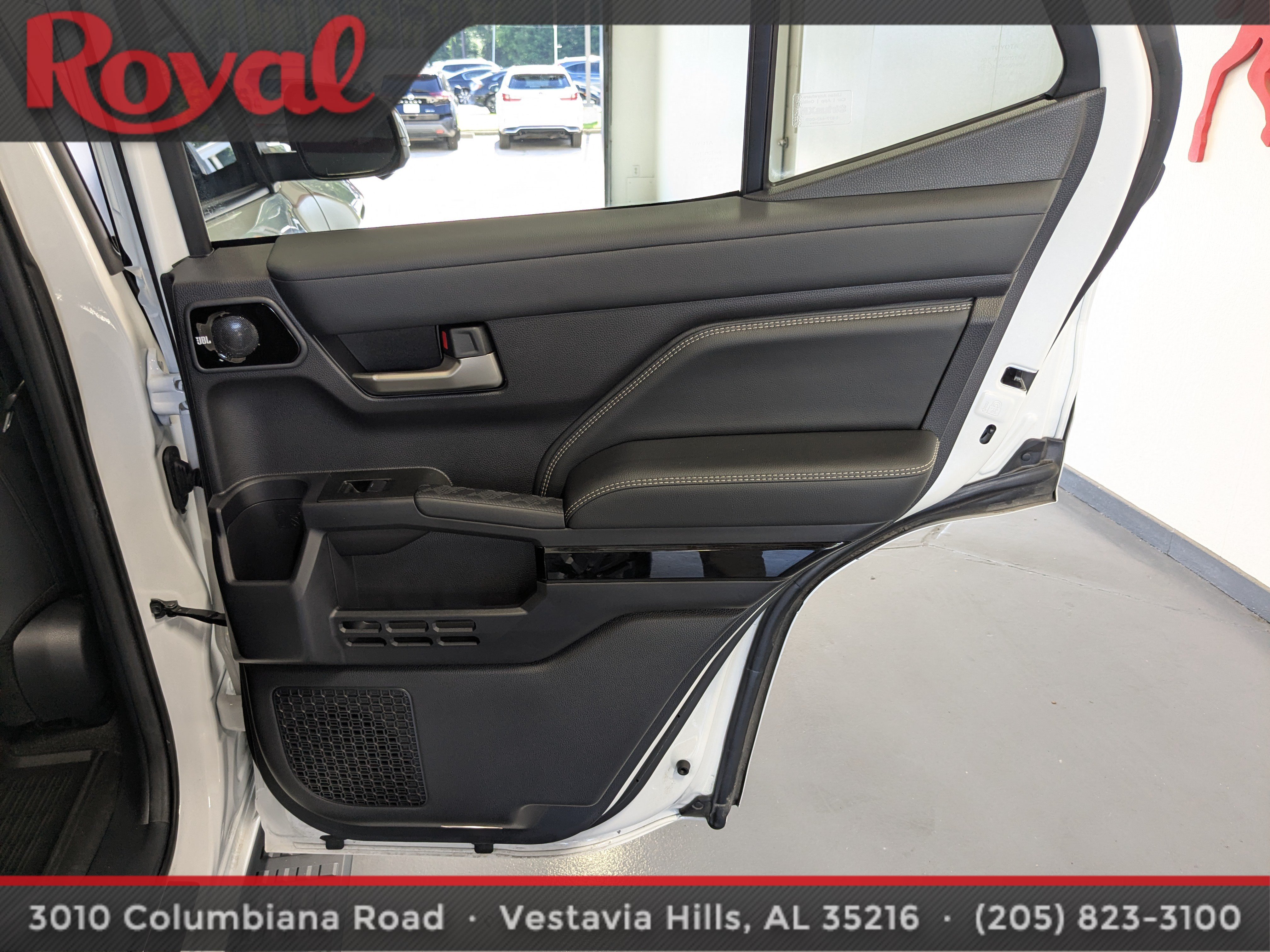 Used 2025 Toyota 4Runner Limited RWD image 9