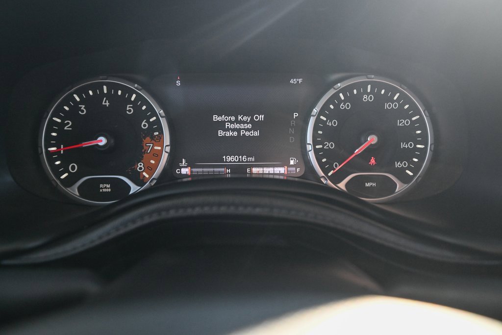 Used 2015 Jeep Renegade Trailhawk image 36