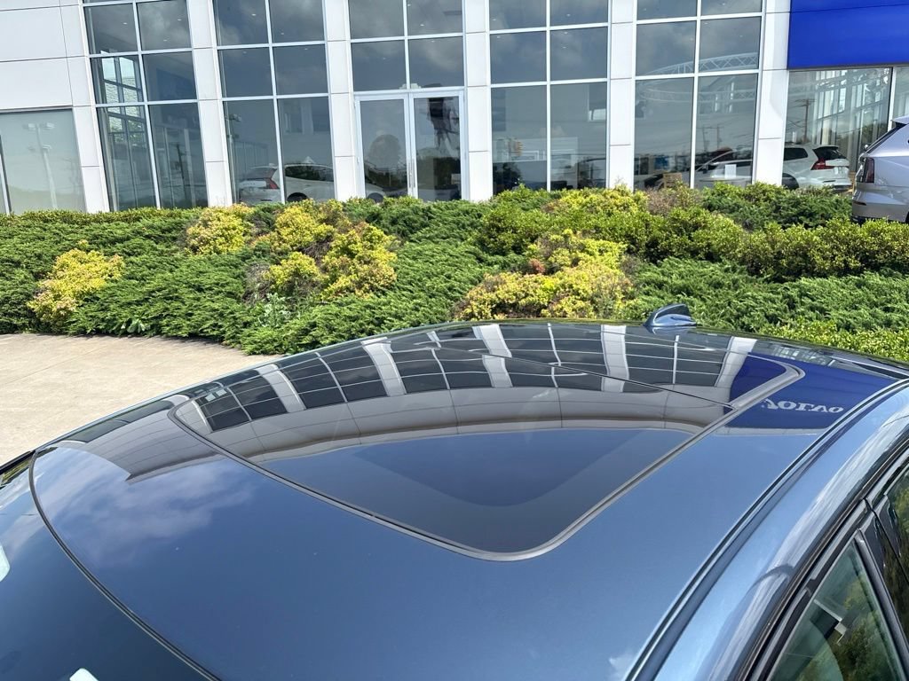 Certified 2023 Volvo S60 B5 Plus w/ Climate Package FWD image 10