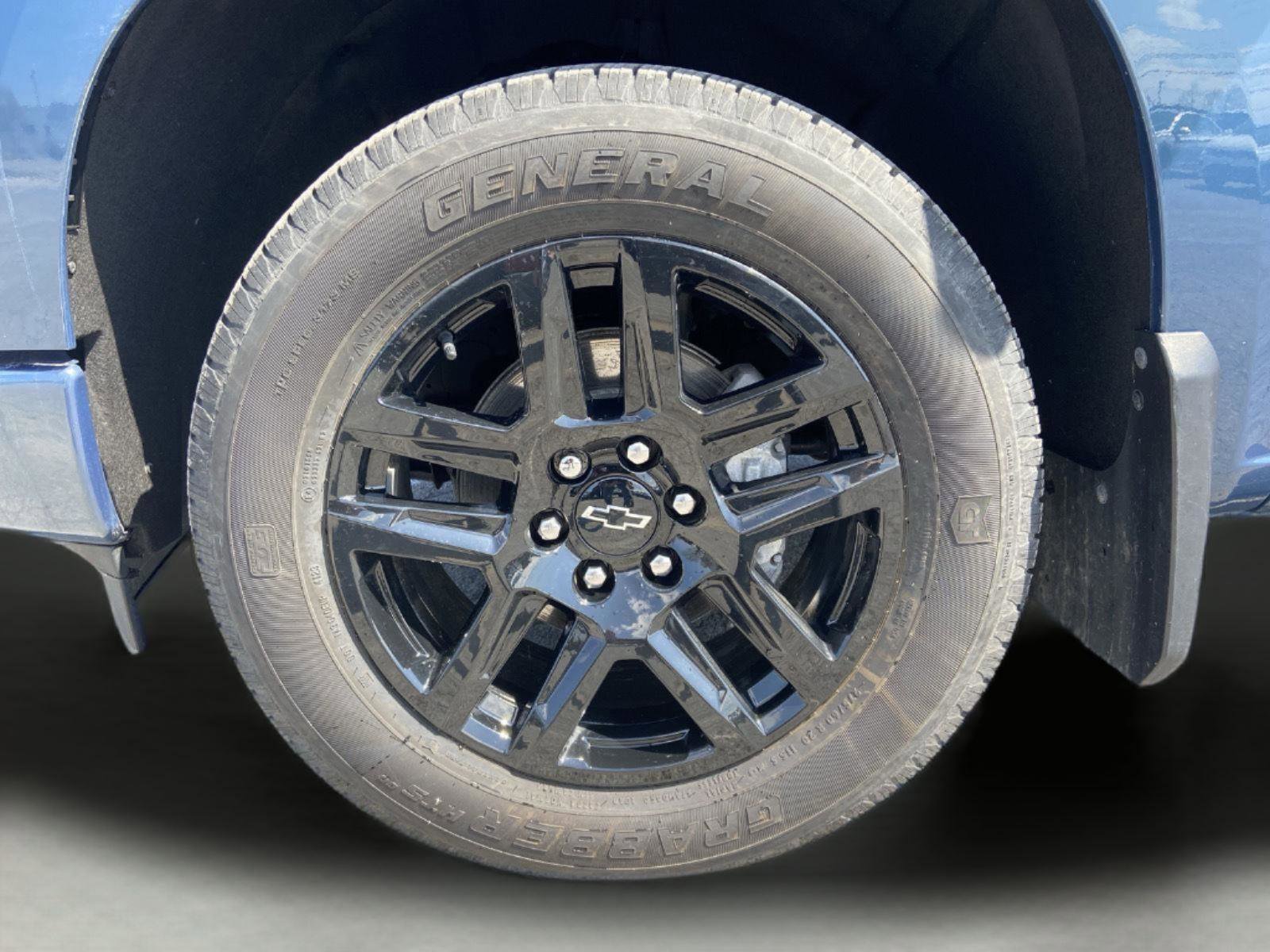 Used 2024 Chevrolet Silverado 1500 Custom AWD/4WD image 38