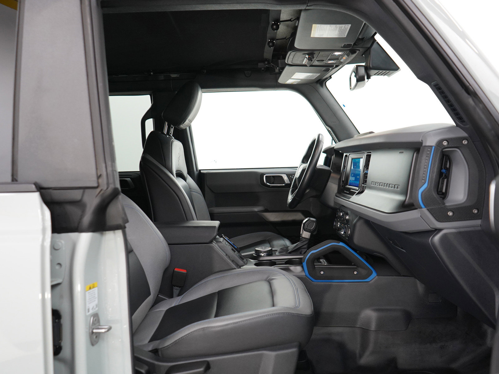 Used 2021 Ford Bronco Black Diamond image 10