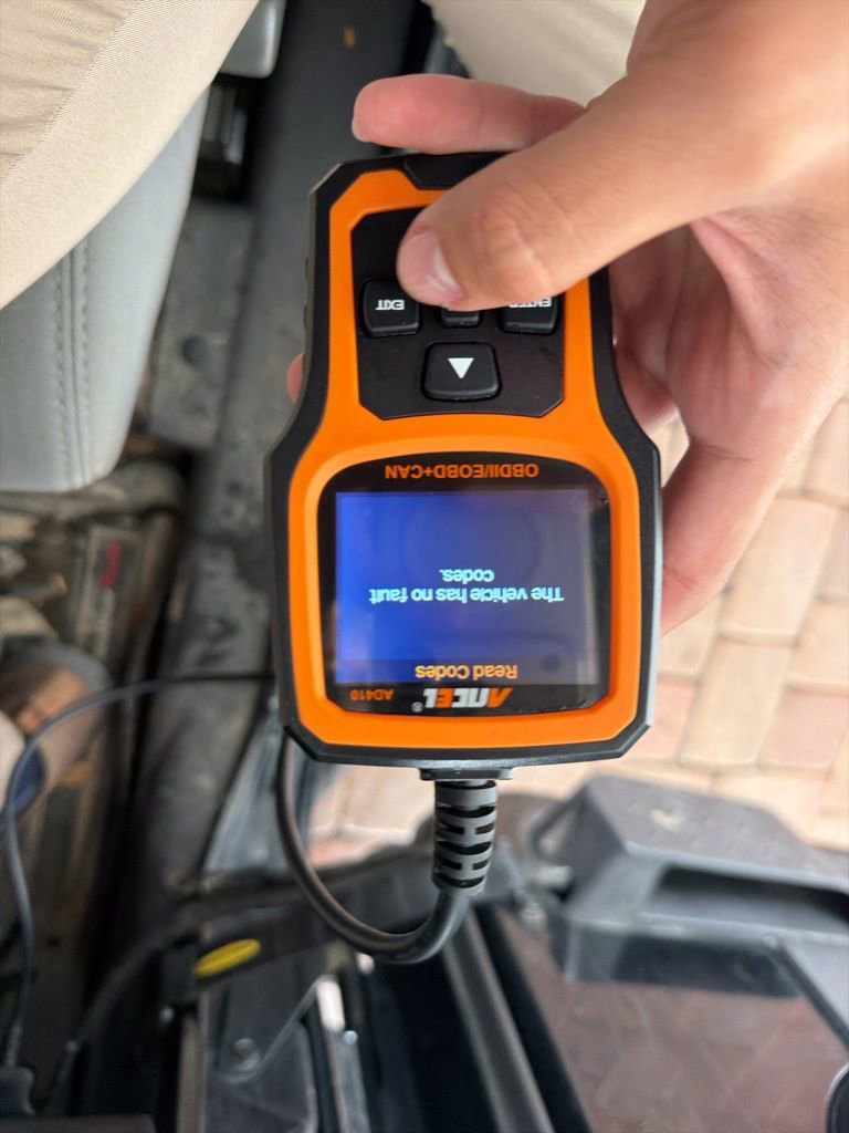 Used 2009 Jeep Wrangler Unlimited Rubicon w/ Dual Top Group image 32