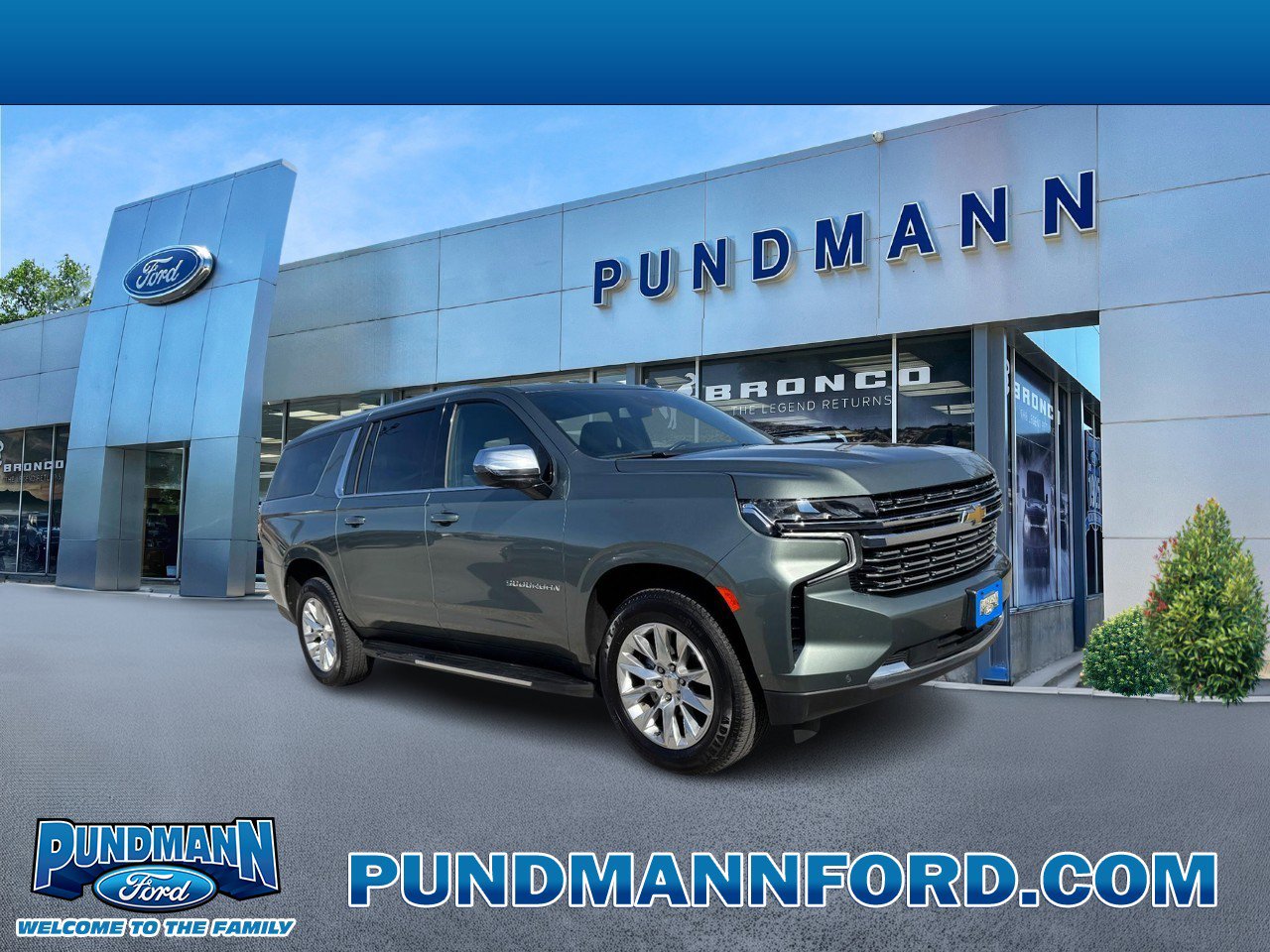 Used 2023 Chevrolet Suburban Premier AWD/4WD image 1