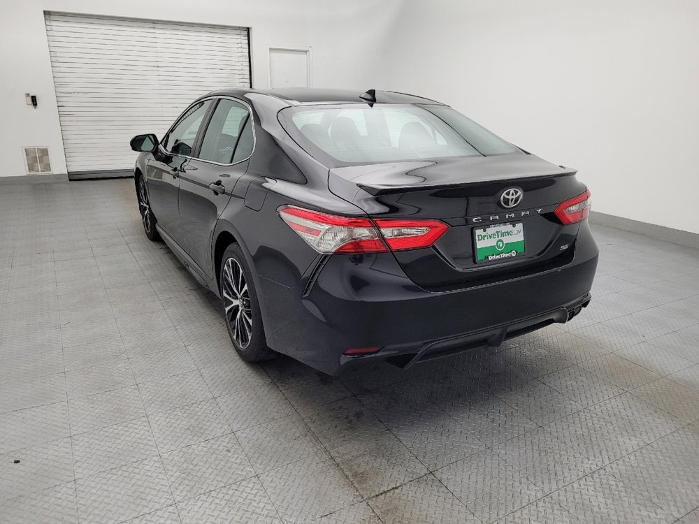 Used 2019 Toyota Camry SE FWD image 5