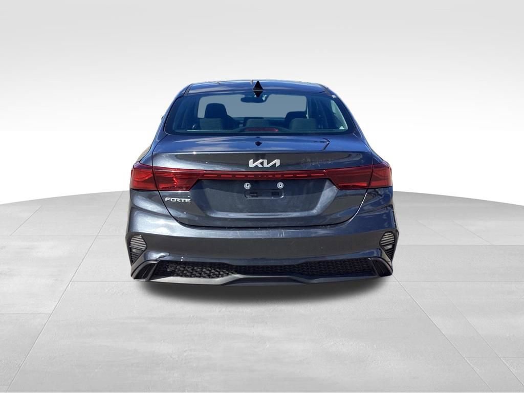 Used 2023 Kia Forte LXS image 5