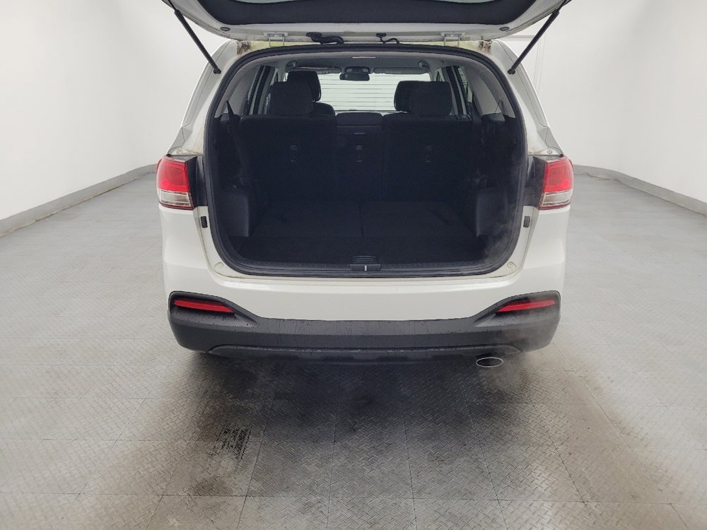 Used 2016 Kia Sorento LX image 29