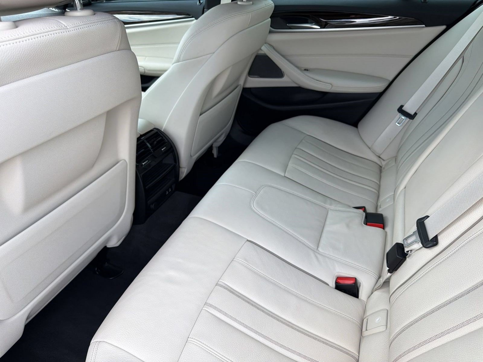 Certified 2023 BMW 540i w/ M Sport Package RWD image 22