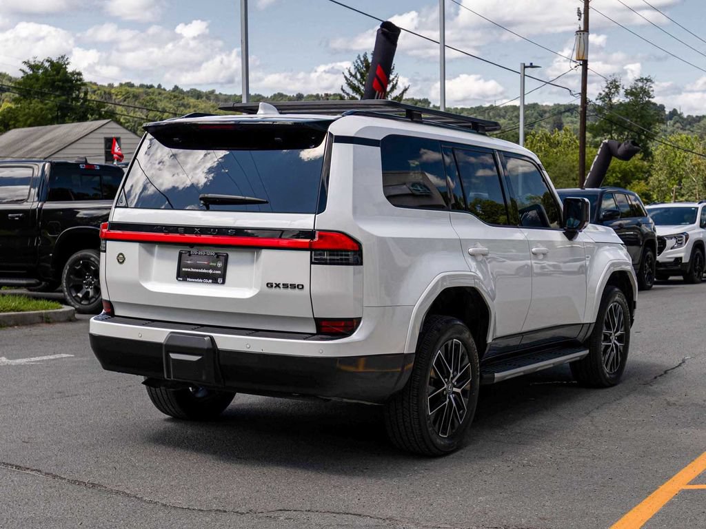 Used 2024 Lexus GX 550 w/ Accessory Package (31) AWD/4WD image 4