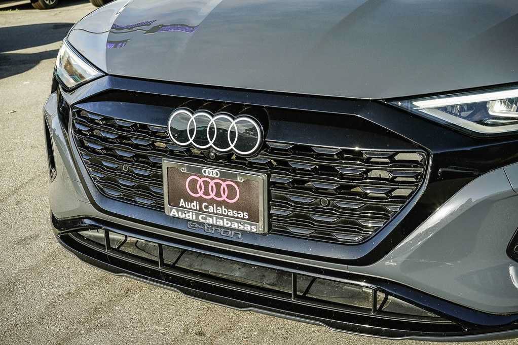 Used 2024 Audi Q8 e-tron Premium AWD/4WD image 8