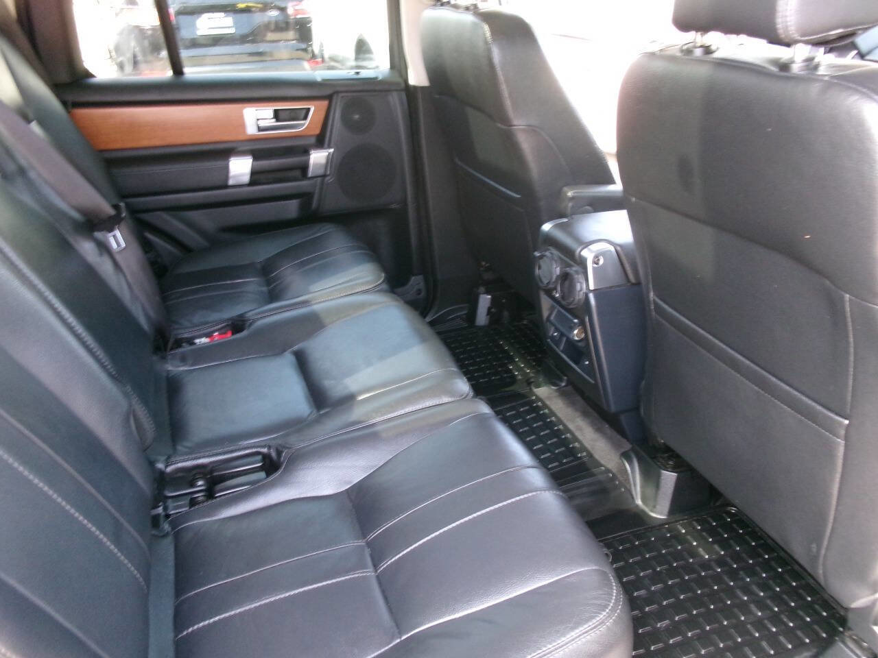 Used 2016 Land Rover LR4 HSE Silver Edition AWD/4WD image 13