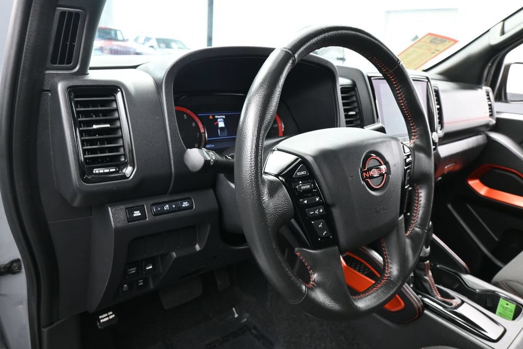 Used 2024 Nissan Frontier PRO-4X w/ Off-Road Protection Package AWD/4WD image 15