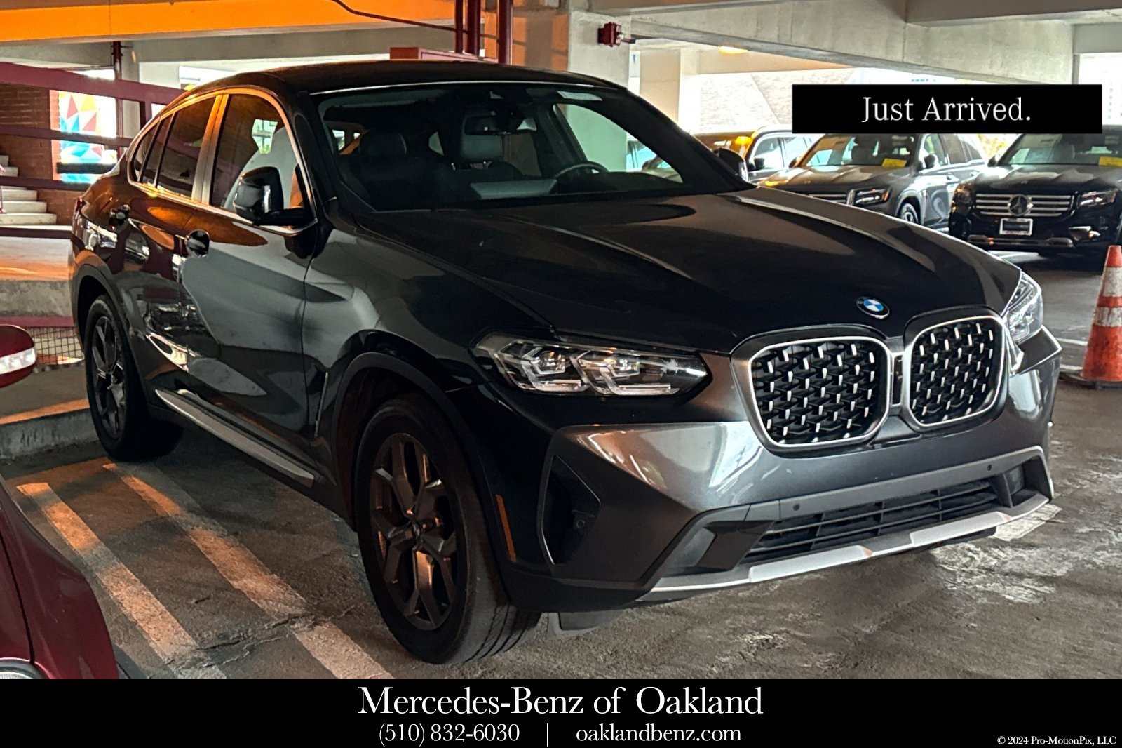 Used 2023 BMW X4 xDrive30i w/ Parking Assistance Package AWD/4WD image 1