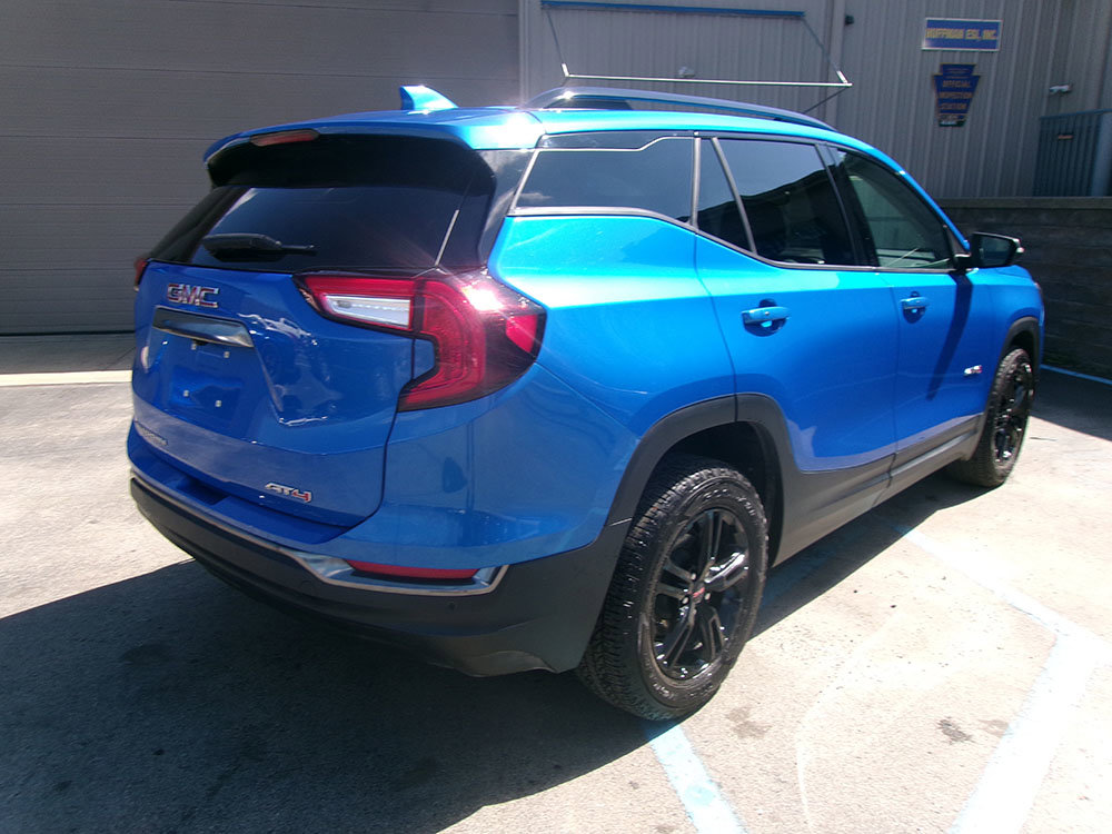 Used 2024 GMC Terrain AT4 w/ Infotainment Package II image 4
