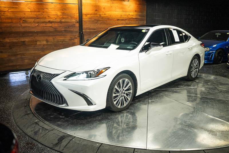 Used 2020 Lexus ES 350 w/ Premium Package FWD image 2