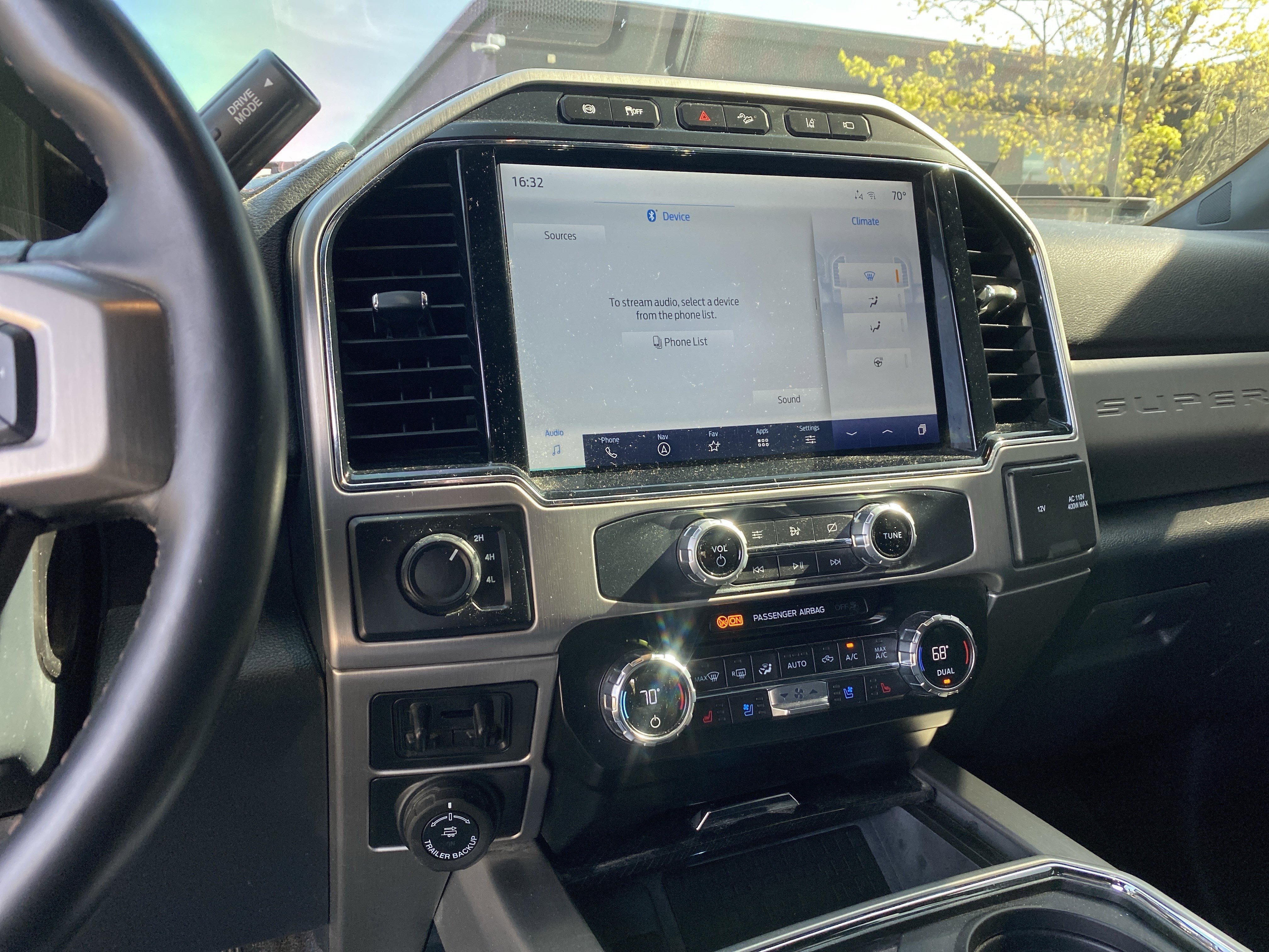 Used 2022 Ford F450 Platinum w/ FX4 Off-Road Package image 23