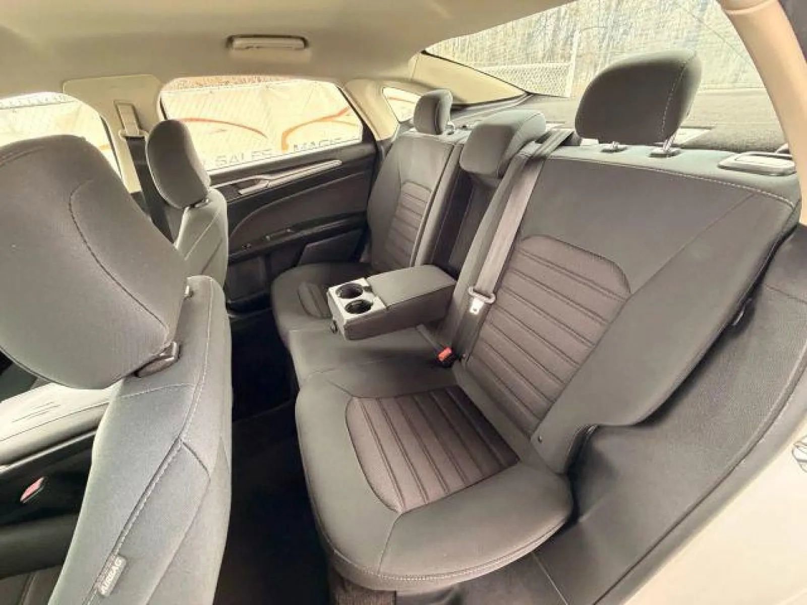 Used 2020 Ford Fusion SE image 17