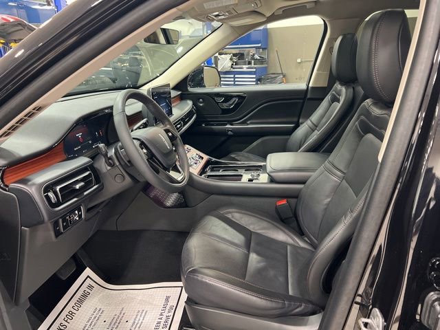 Used 2024 Lincoln Aviator Reserve w/ Equipment Group 201A AWD/4WD image 10