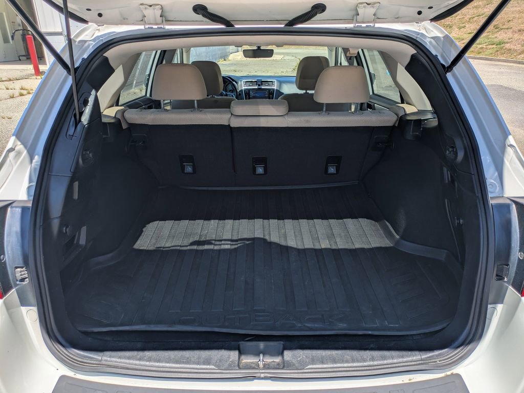 Used 2018 Subaru Outback 2.5i Premium AWD/4WD image 13