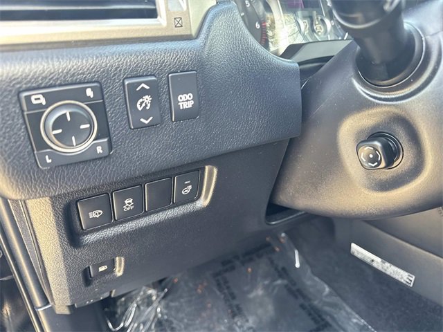 Used 2016 Lexus GX 460 Luxury image 33