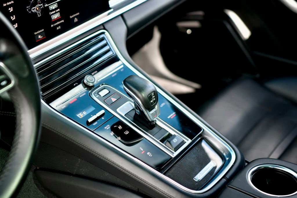 Used 2018 Porsche Panamera Turbo S image 35