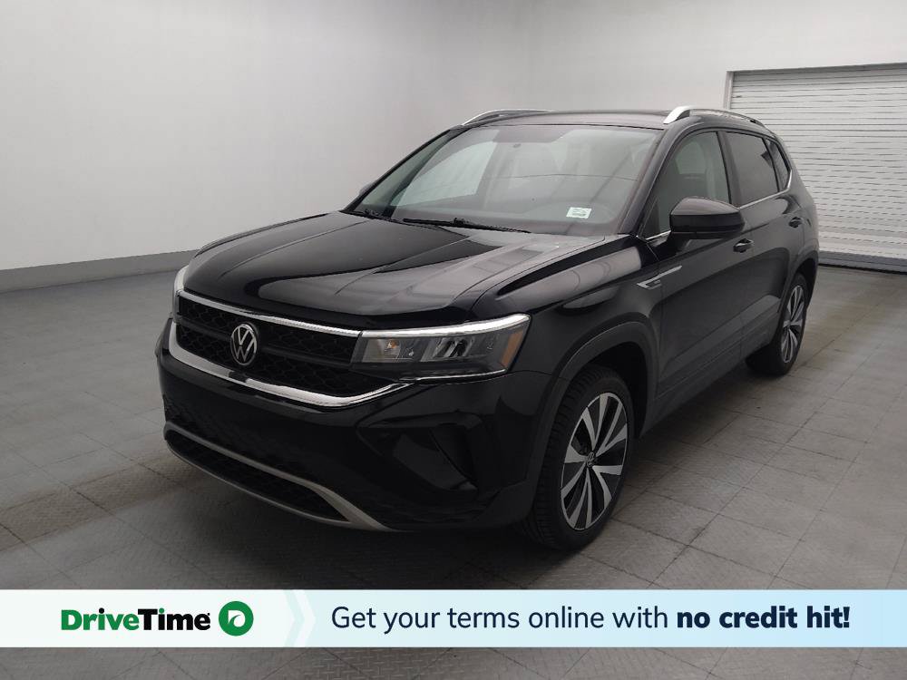 Used 2022 Volkswagen Taos SE FWD image 1