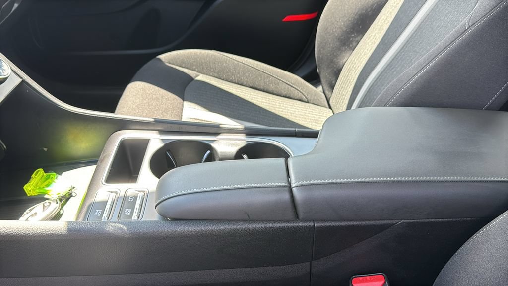 Used 2025 Hyundai Sonata SEL FWD image 22