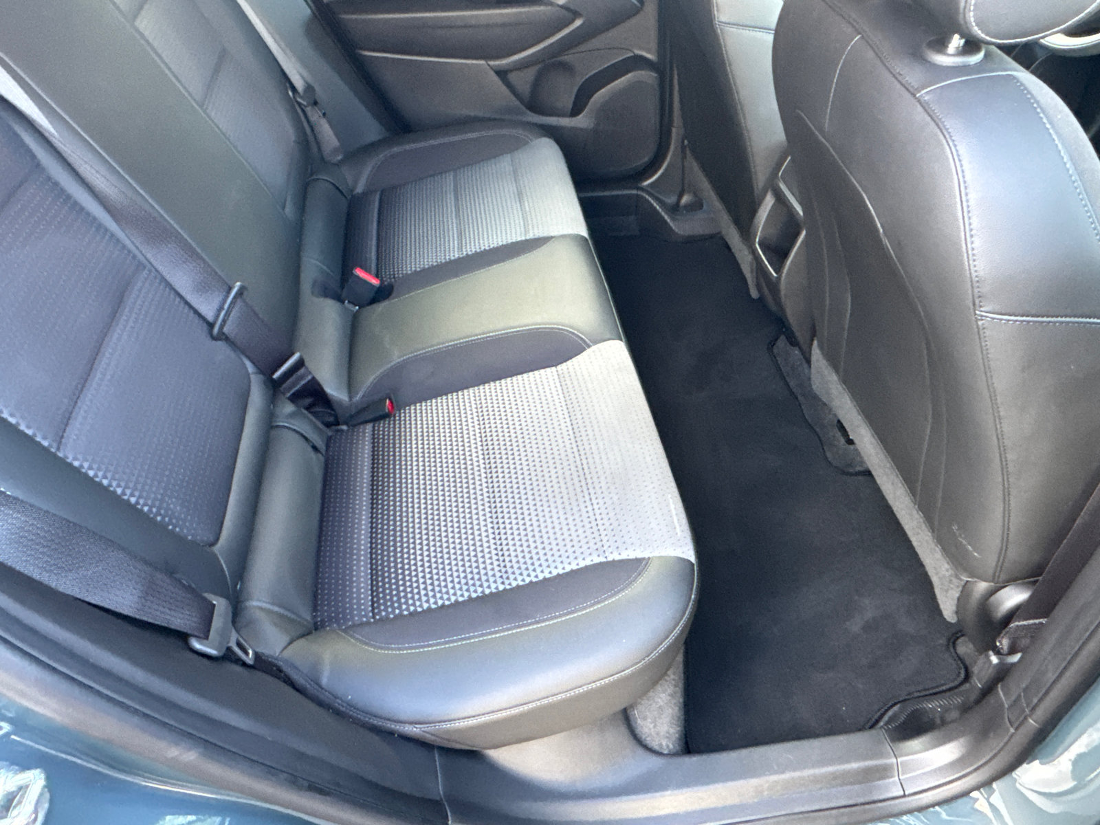 Used 2025 Chevrolet Trax LT FWD image 16