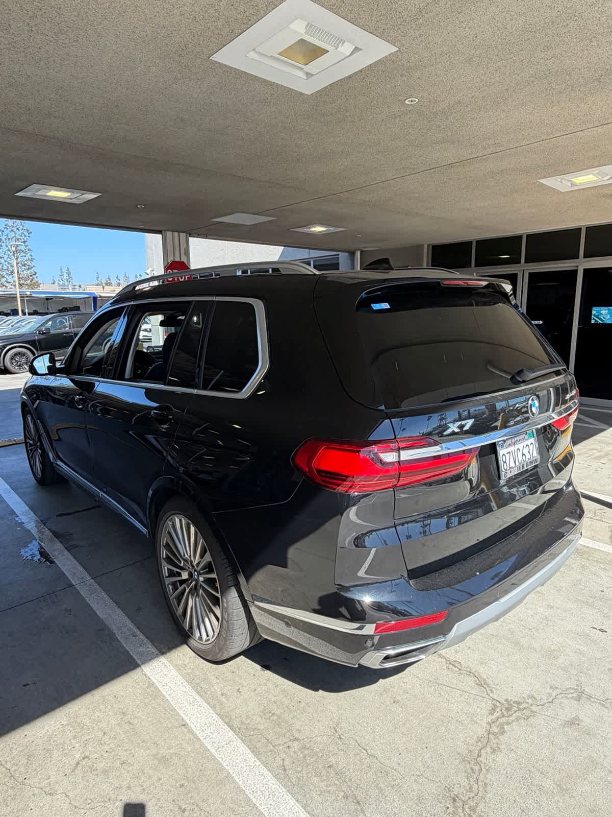 Used 2022 BMW X7 xDrive40i w/ Parking Assistance Package AWD/4WD image 7